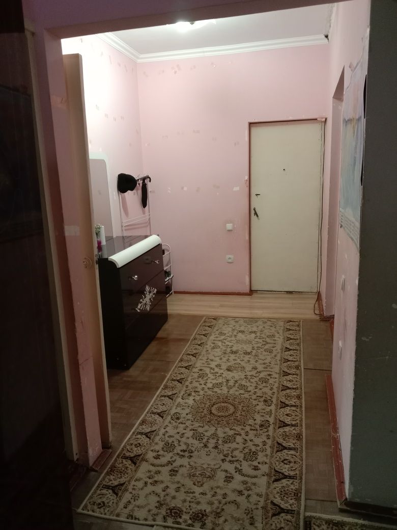 Срочно продаю квартиру в юнусабад 19кв 3/5/5
