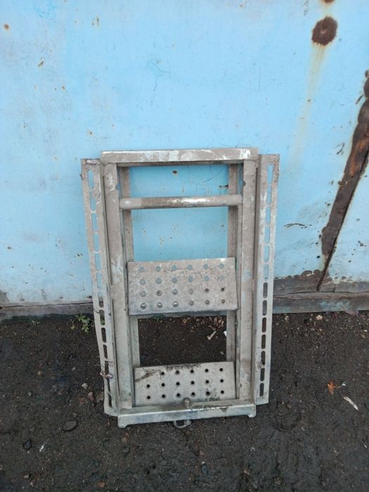 Продам лестницу для газелей и грузовых авто