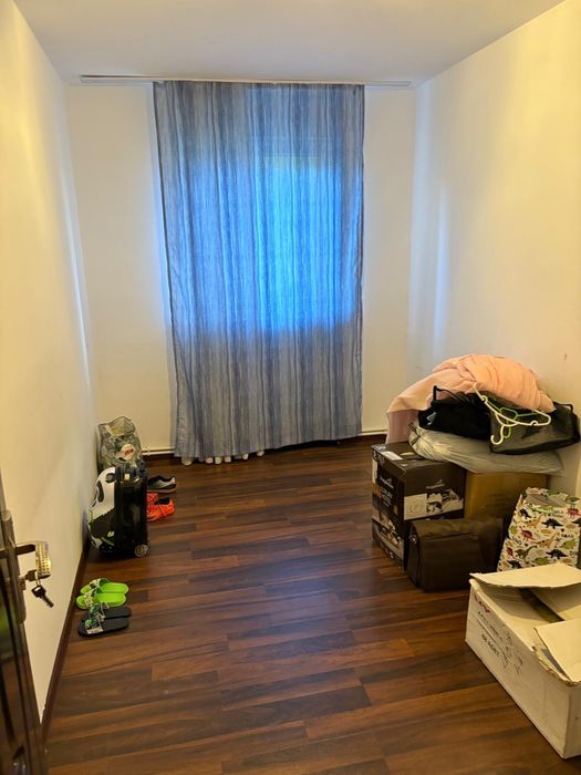 De Vanzare apartament 3 camere Hunedoara M6