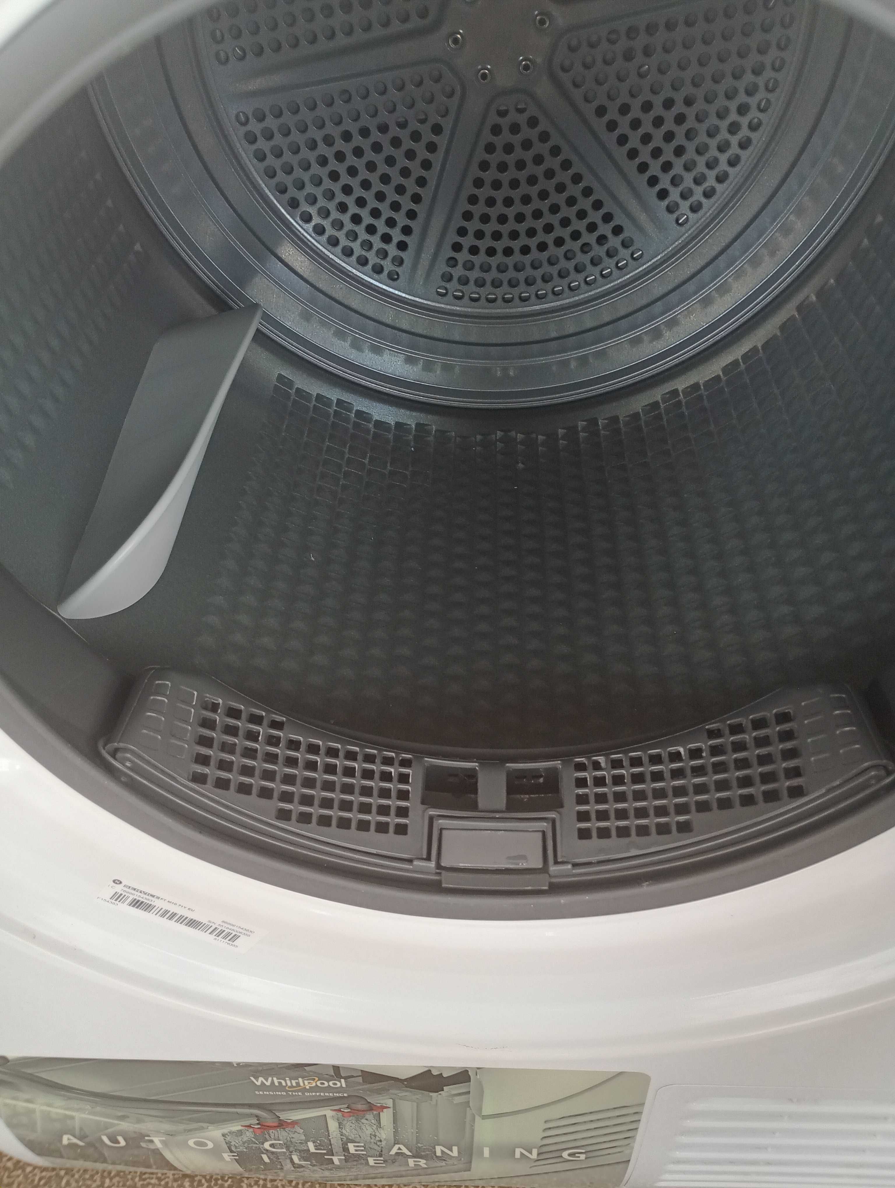Сушилня за дрехи Whirlpool