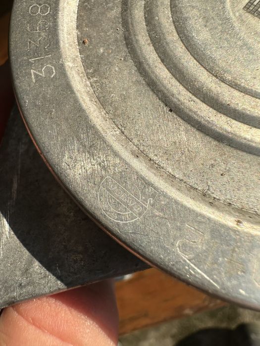 Водна помпа Volvo 31368715