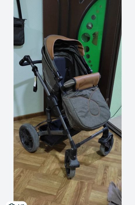 Коляска для детей фирмы skillmax