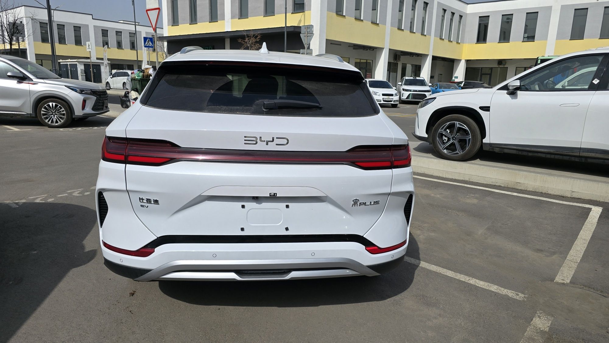 Электромобиль BYD Song plus flagship  2024