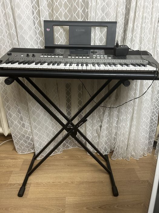 Продам синтезатор Yamaha