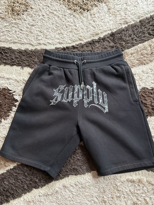 Pantaloni scurti Supply