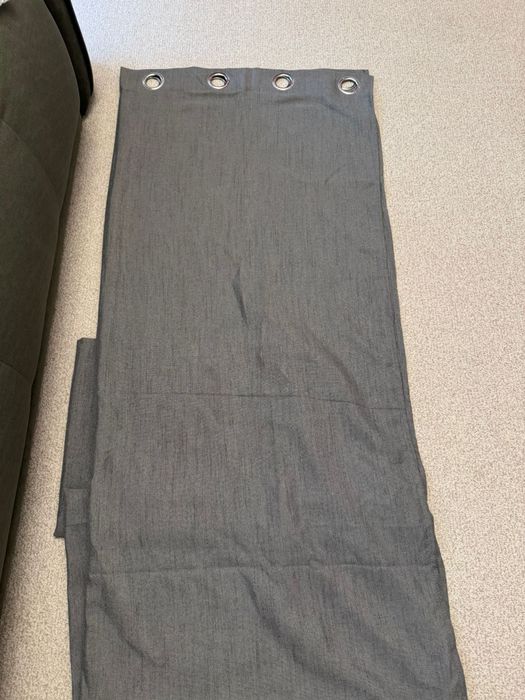 Draperii pt perdele noi - gri antracid, 2 bucăți.

85 lei