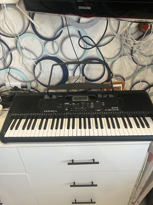 Синтезатор KURZWEIL KP70 черный