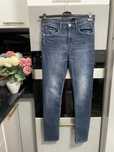 Blugi slim in stare excelenta