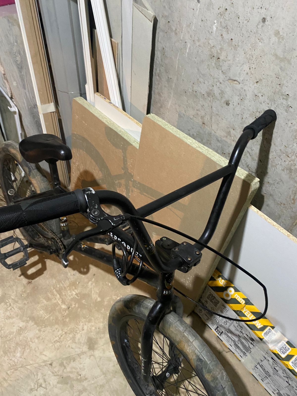 bmx в идеальном состоянии, ничего не менялось, оригинал