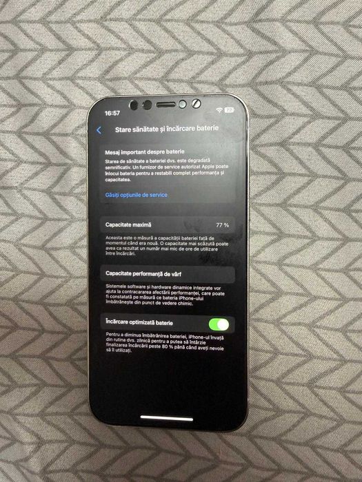 Iphone 12 pro cu 6 modele de husă