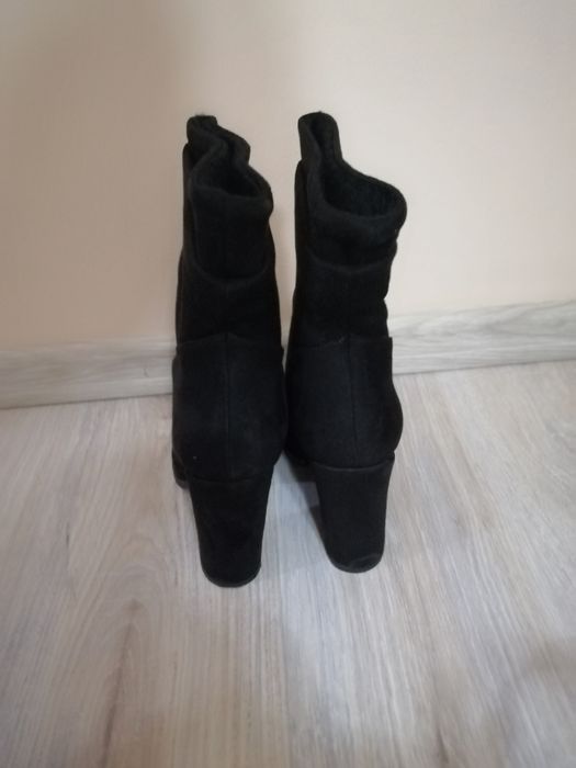 Дамски боти на ток