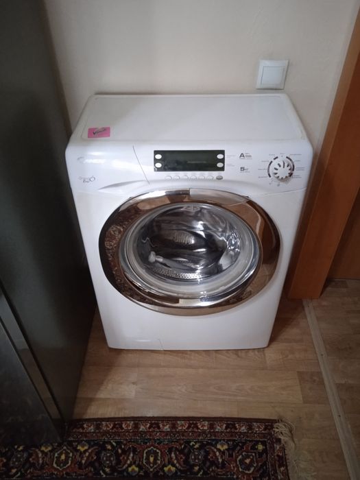 Продам стиральную машинку Канди,5 кг
