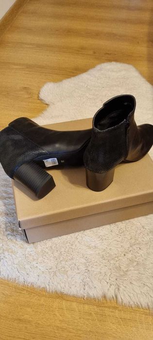 ghete italienesti noi, piele manusa