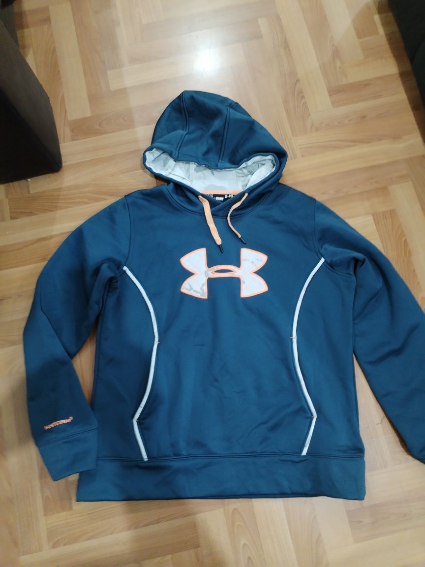 Vând hanorac Under Armour original.