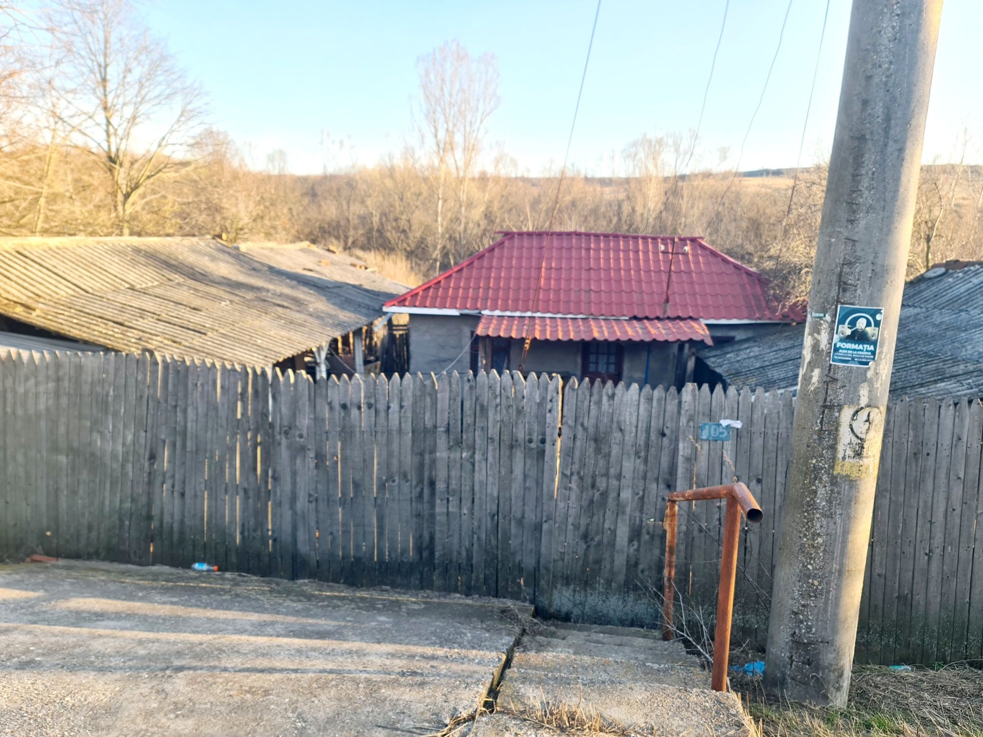 Vand casa batraneasca la tara , 30km de Craiova