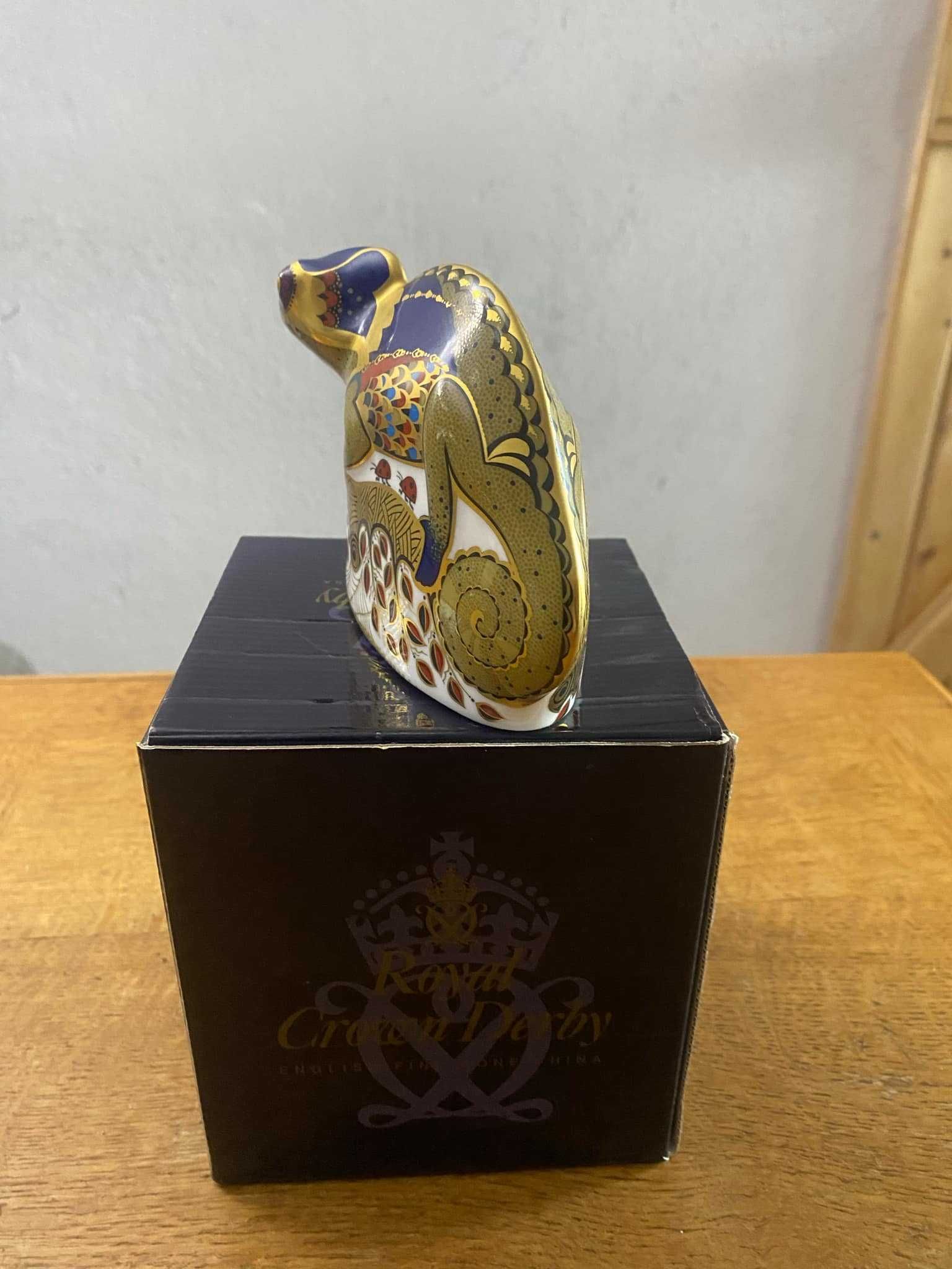 Figurina Royal Crown Derby Cameleon - editie limitata