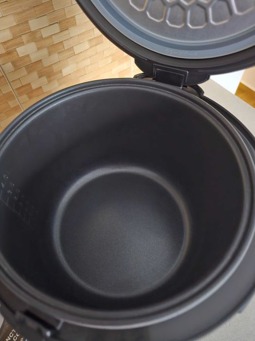 Мултикукър Voltz V51985C5, 930W