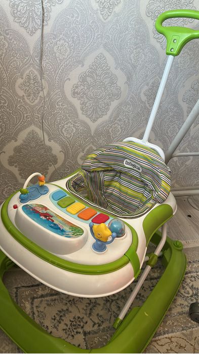 Продам ходунки подойдет и для девочки и для мальчика