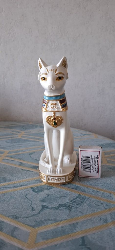 Продам статуэтку сувенирную