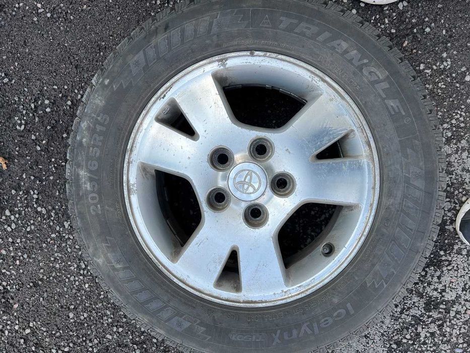 15 диски с зимними шинами Triangle 205/65 R15