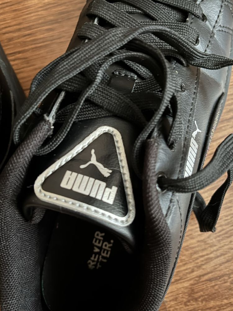 Дамски кецове в черно PUMA