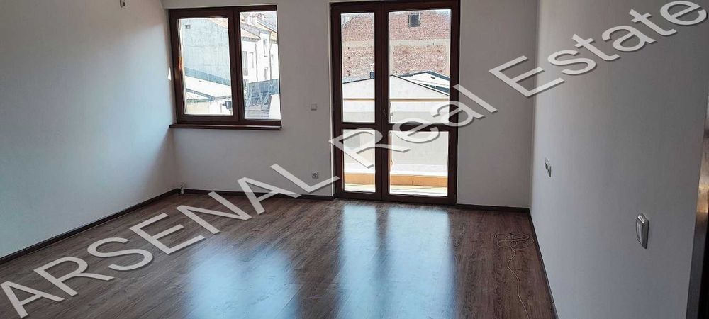 Двустаен апартамент под наем, Център