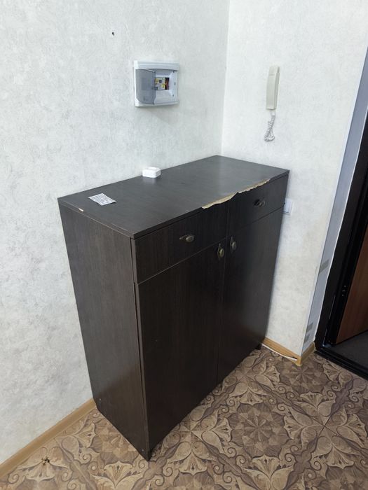 Продам входной шкаф купе и тумбу для прихожей