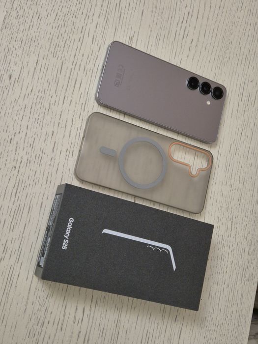 Продам Samsung S25 12/128 gb silver