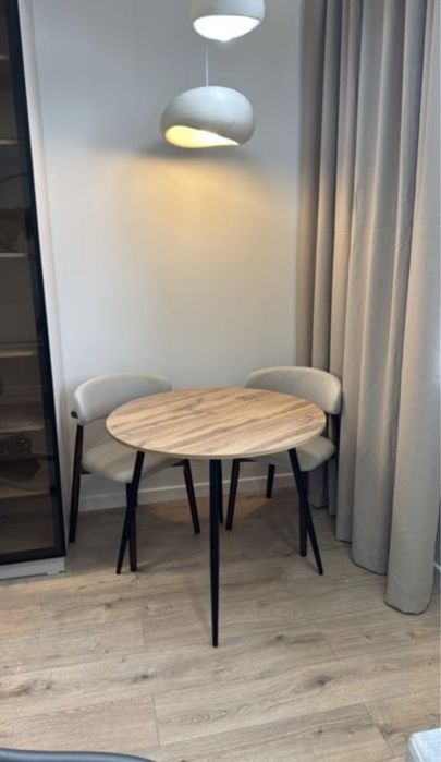 Продам круглый кухонный стол