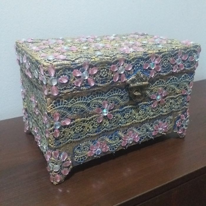 Сундучок-шкатулка