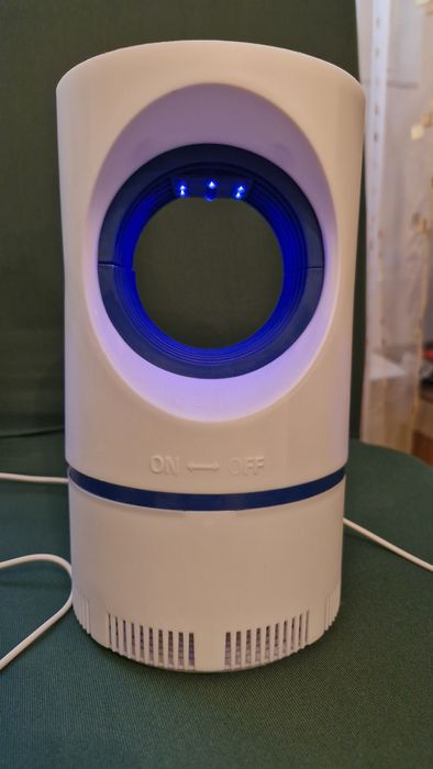 Aparat ecologic UV impotriva insectelor