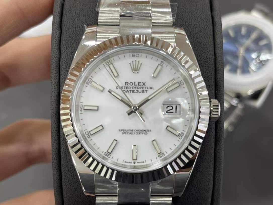 Rolex Datejust 41mm Argintiu / grey-alb