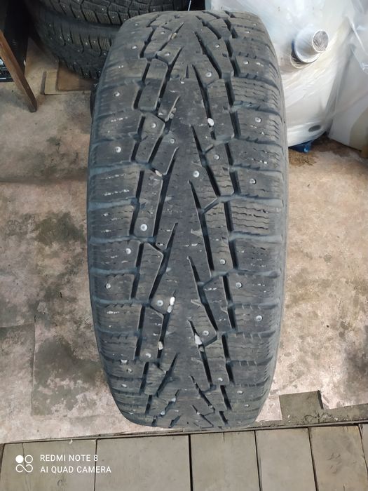 Продам шину R16 шипованную