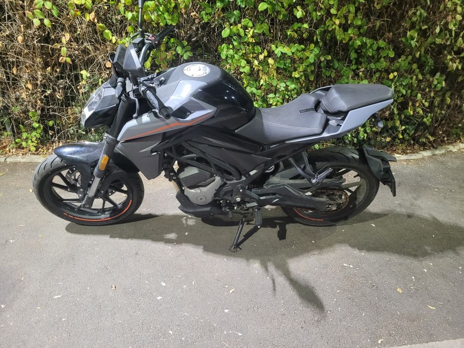 Motocicleta Cfmoto 300nk '23