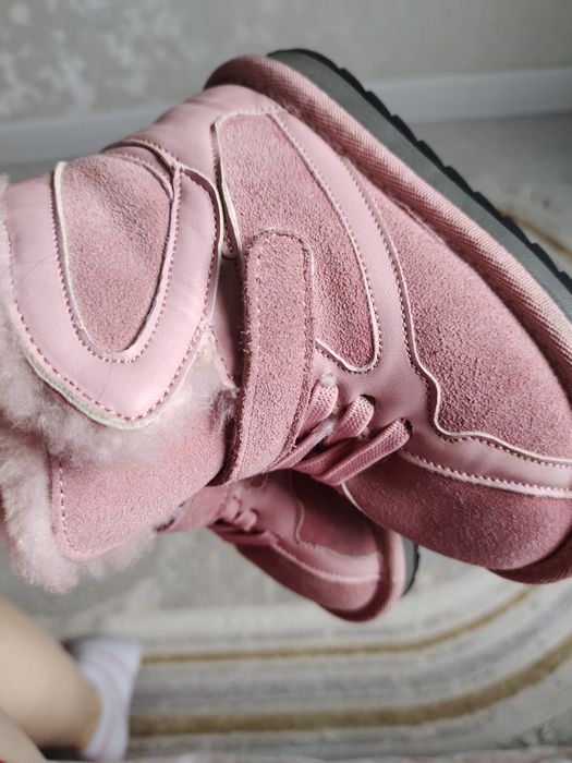 Зимняя малышковая обувь