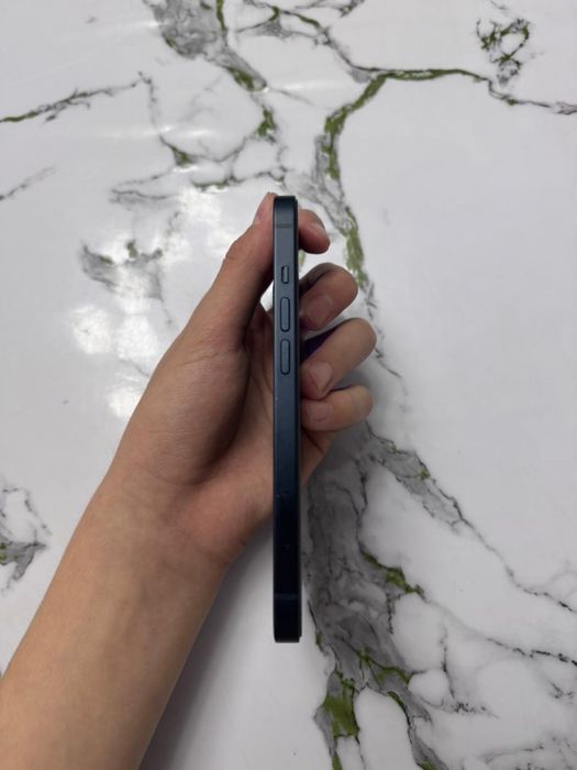 Айфон 13 в идеальном состояний