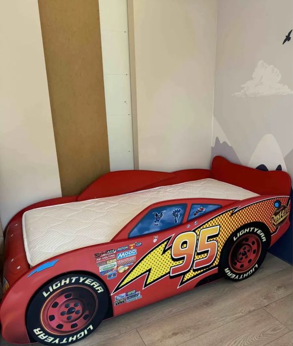 Кровать молния маквин