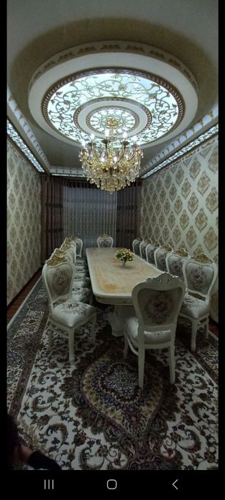 14 kishilik stul va stoli bilan sotiladi