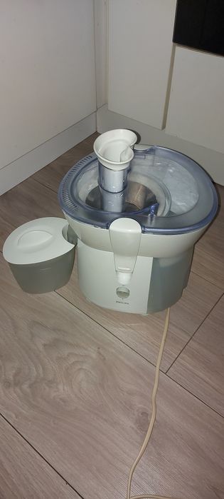 Vand aparat de cafea Bosch și Storcător fructe