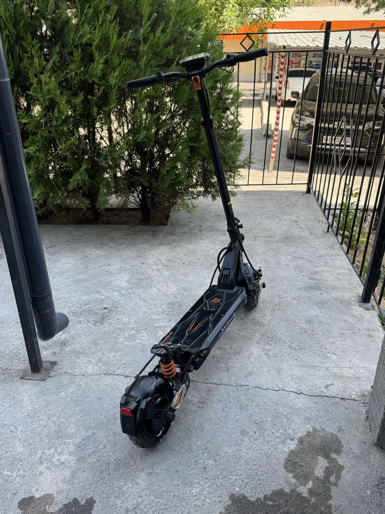 Продаеться электросамокат kukirin g2 master