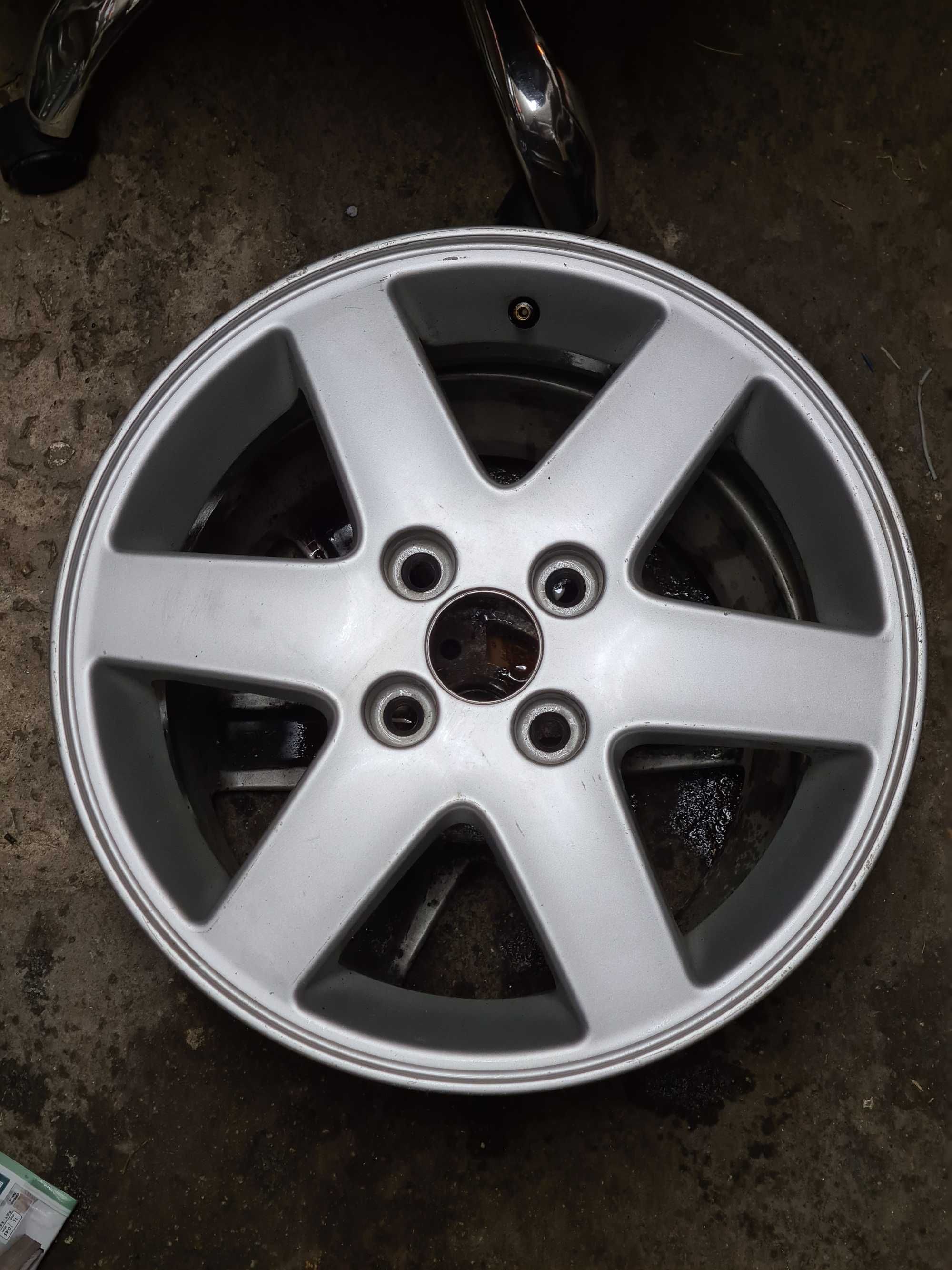 оригинални алуминиеви джанти Suzuki Ignis 15" 4x100