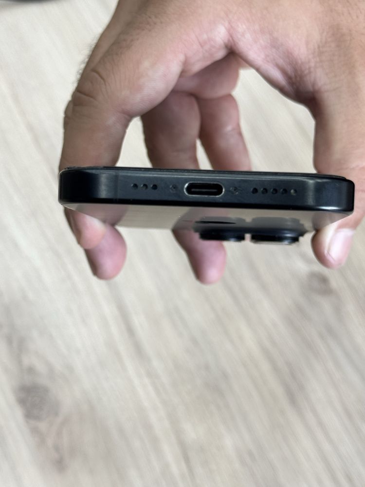 Iphone 16 pro lla ideal
