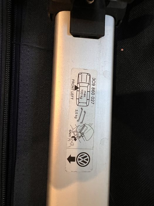 Vand bare transversale portbagaj Volkswagen Combi B7 originale