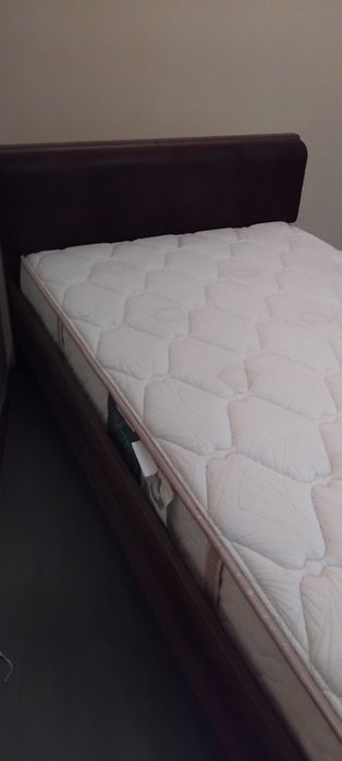 Pat cu saltea 1.20/2.00 impecabil