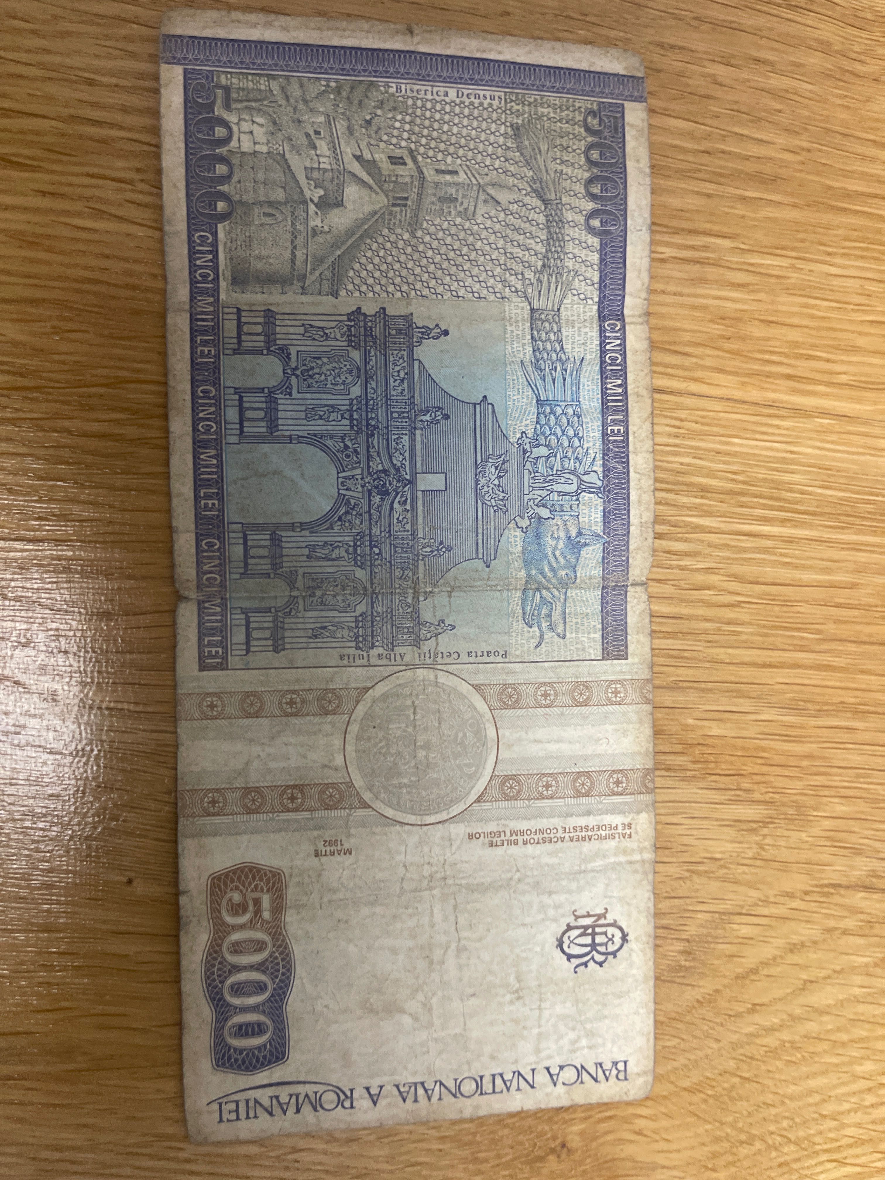 Vând bancnota de 5000 lei din martie 1992