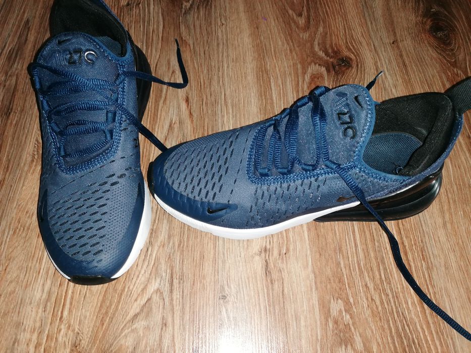 Vând adidași Nike originali