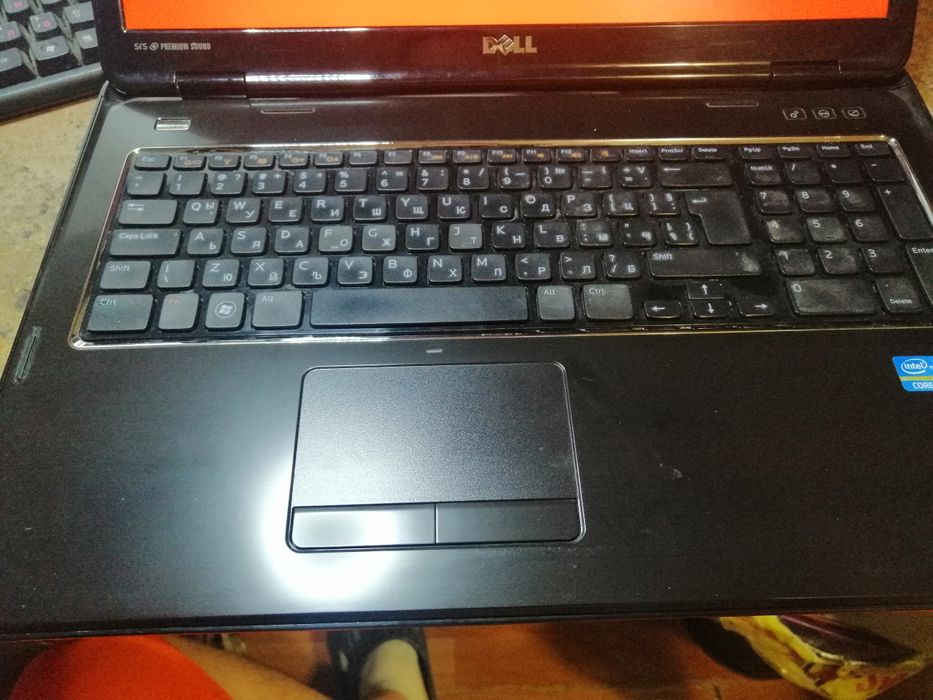 Dell Inspiron N7110