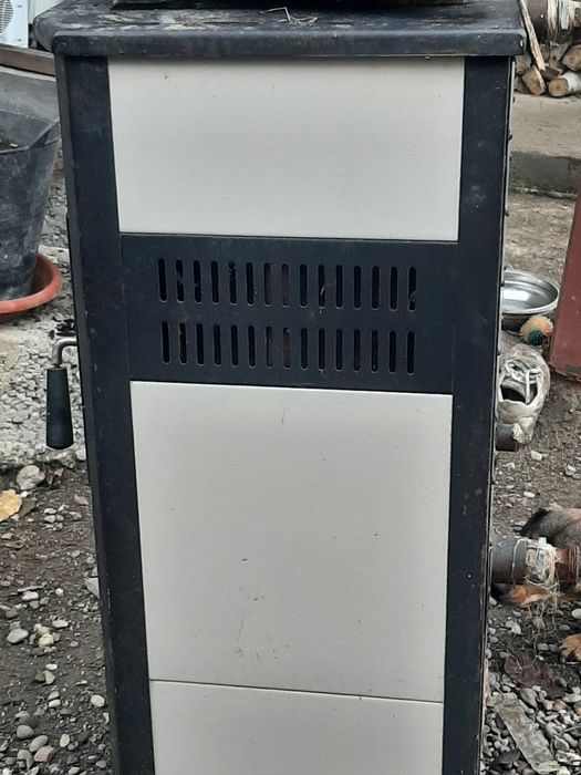 Vând termosemineu defect  s q spart o teava