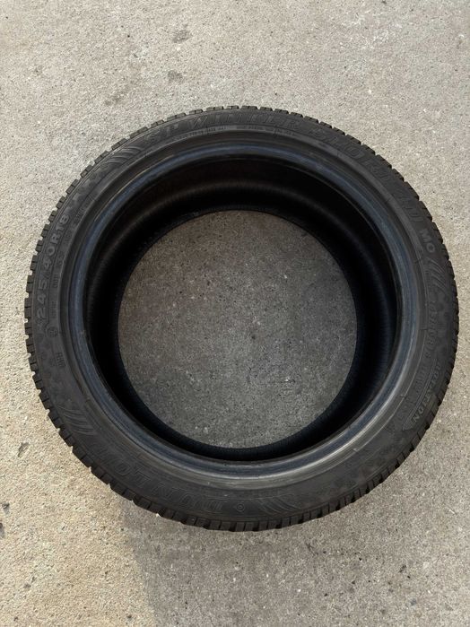 Anvelope 245/40R18 Dunlop Iarna M+S