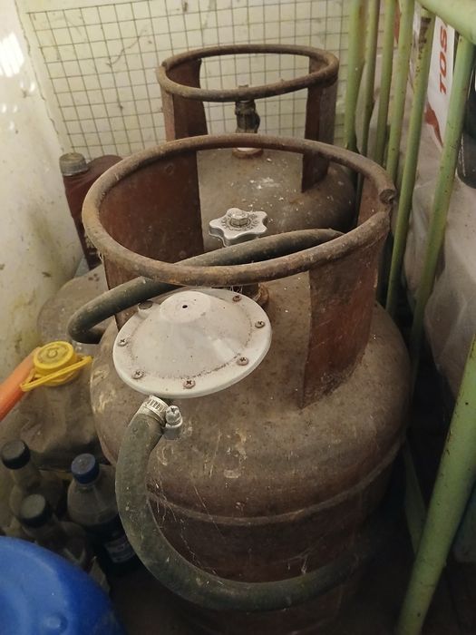 Продам газ балоны